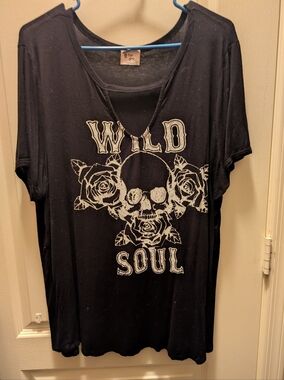 Wild Soul Black Graphic Tee with Skull & Roses 3x